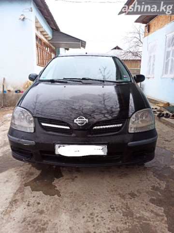 Nissan Almera Tino
