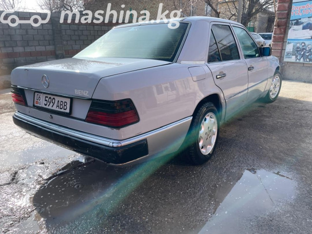 Mercedes-Benz W124