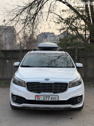 Kia Carnival