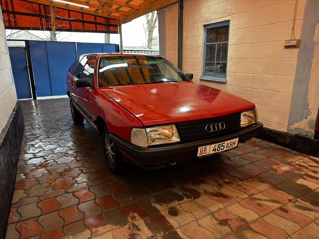 Audi 100