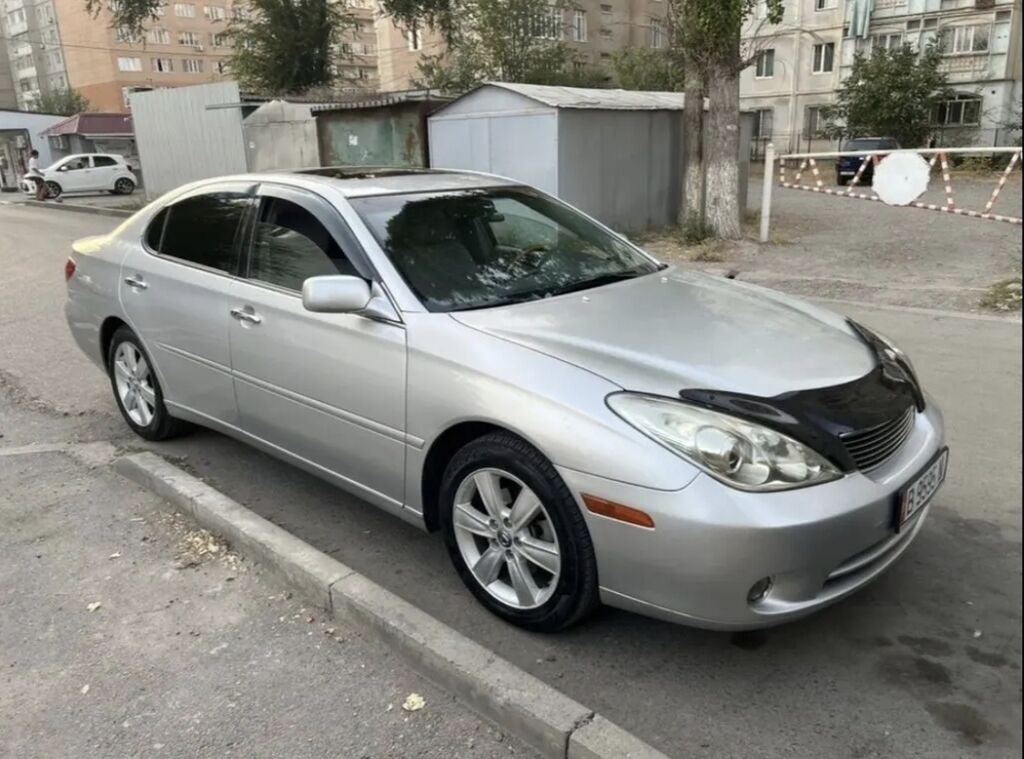 Lexus ES
