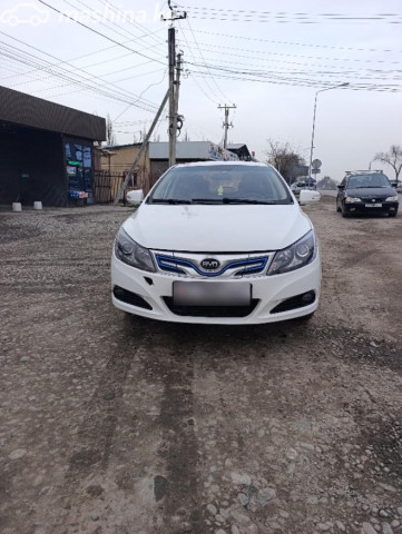 BYD E5