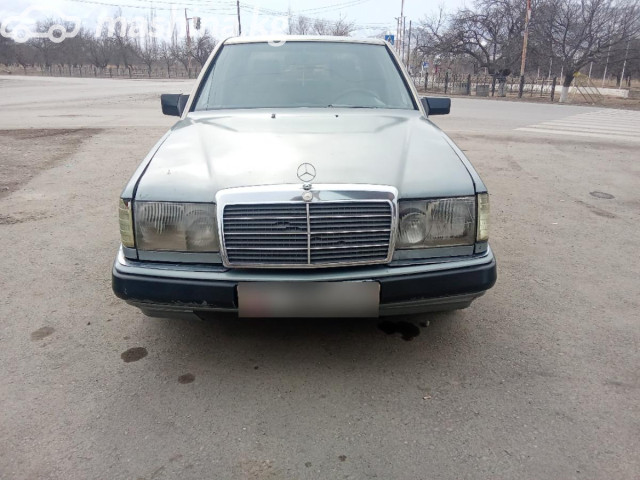 Mercedes-Benz W124