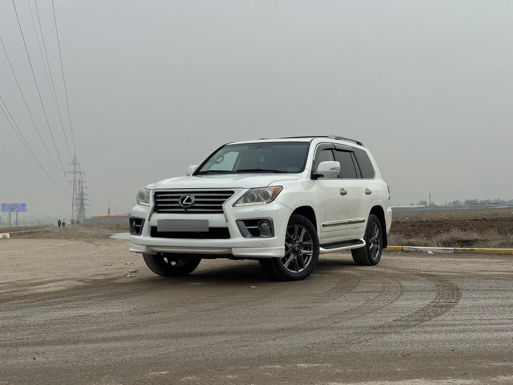 Lexus LX