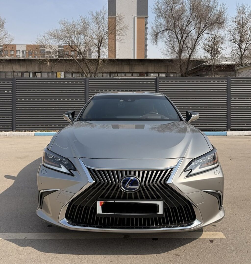 Lexus ES