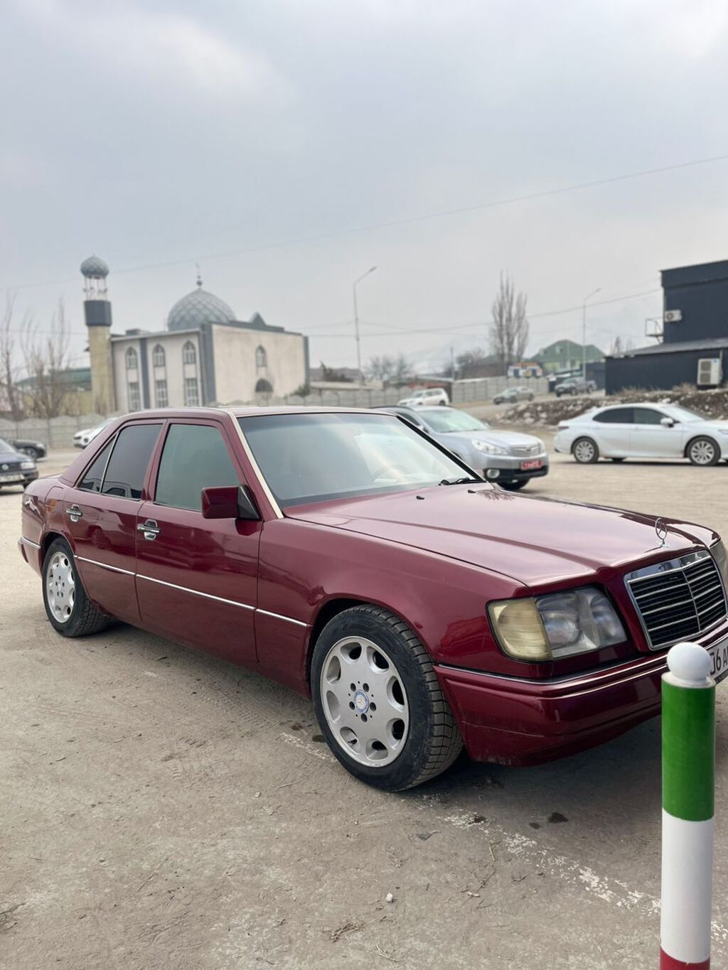 Mercedes-Benz W124