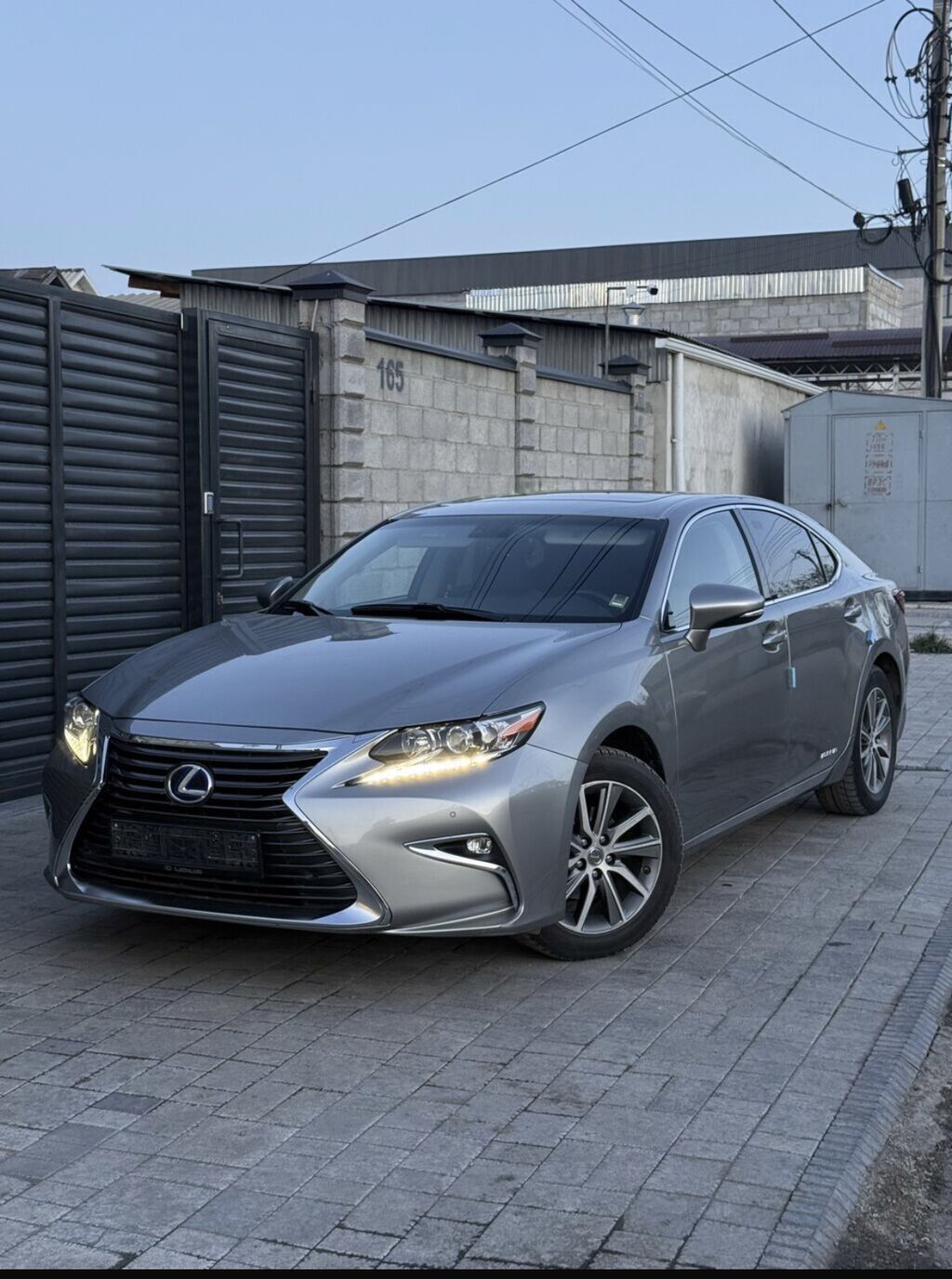 Lexus ES