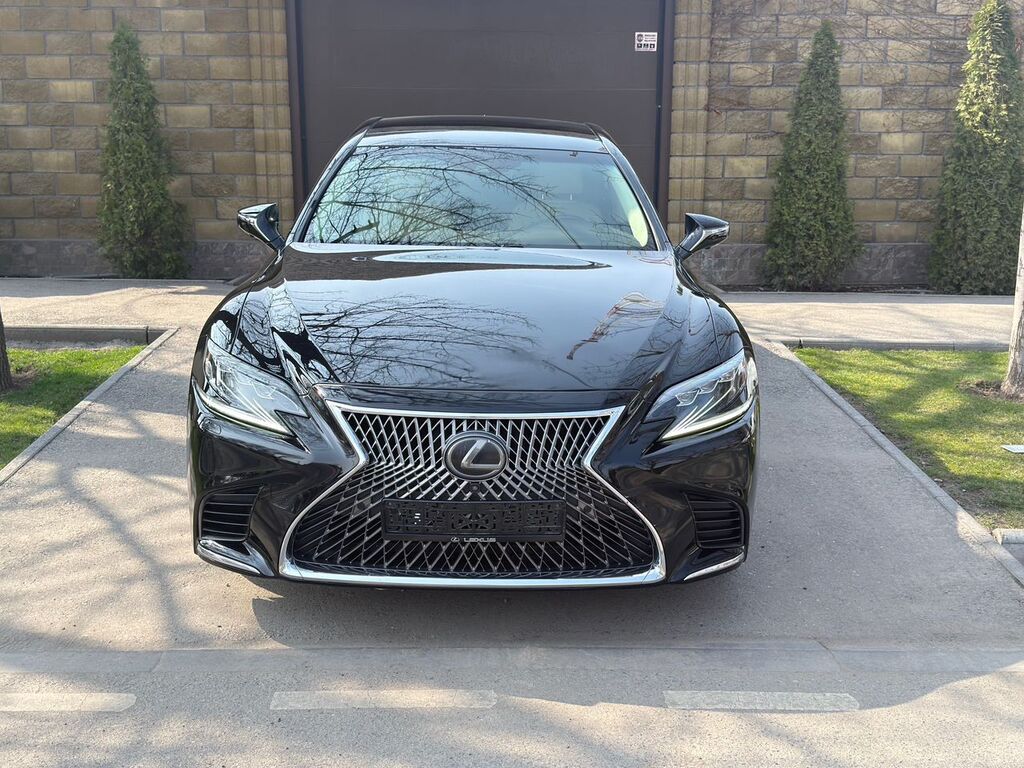 Lexus LS