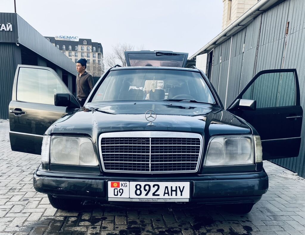 Mercedes-Benz W124