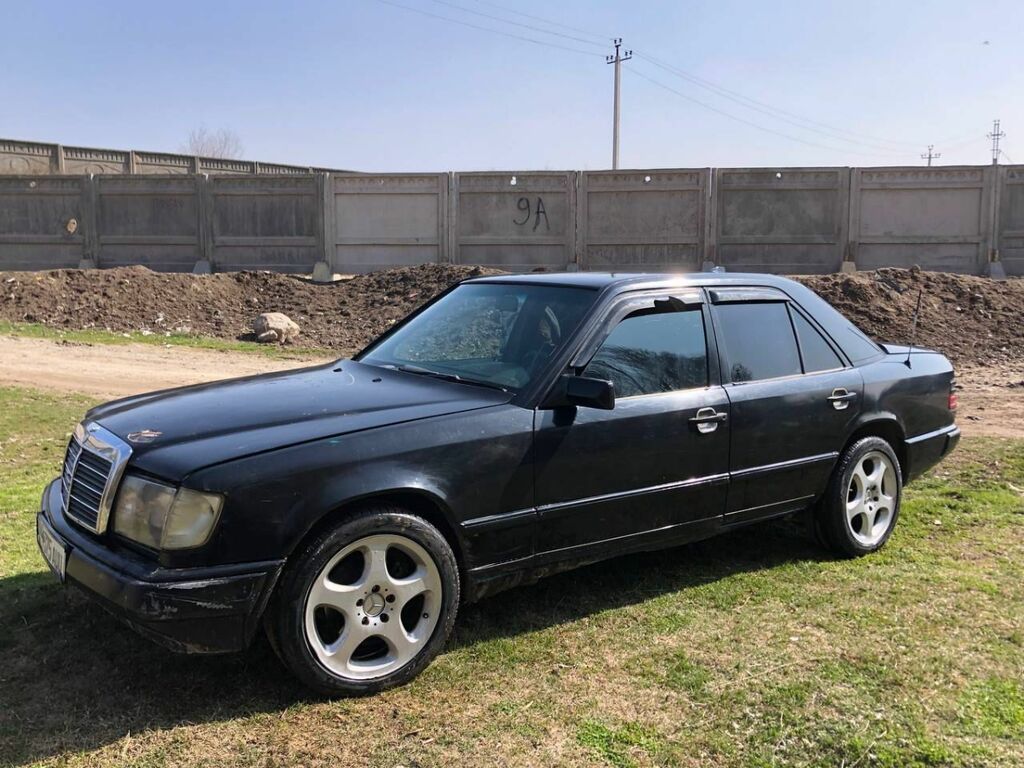Mercedes-Benz W124