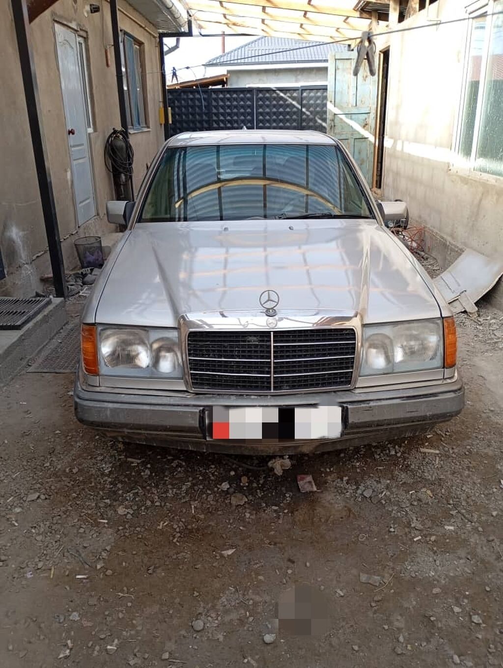 Mercedes-Benz W124