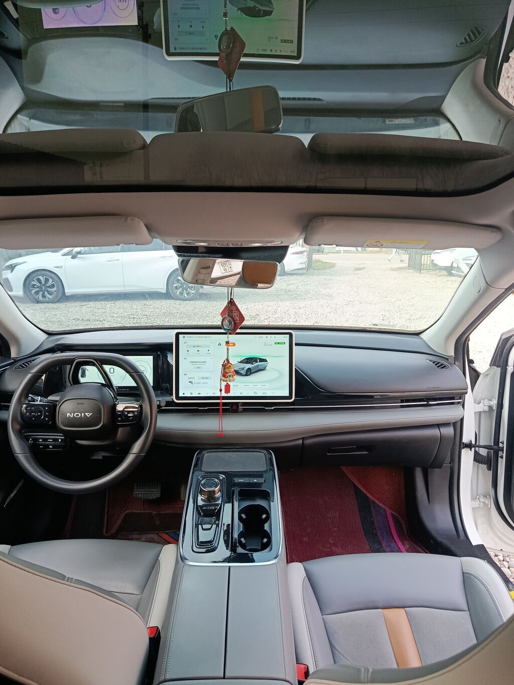 Электромобиль Aion (интерьер) - Современная цифровая панель