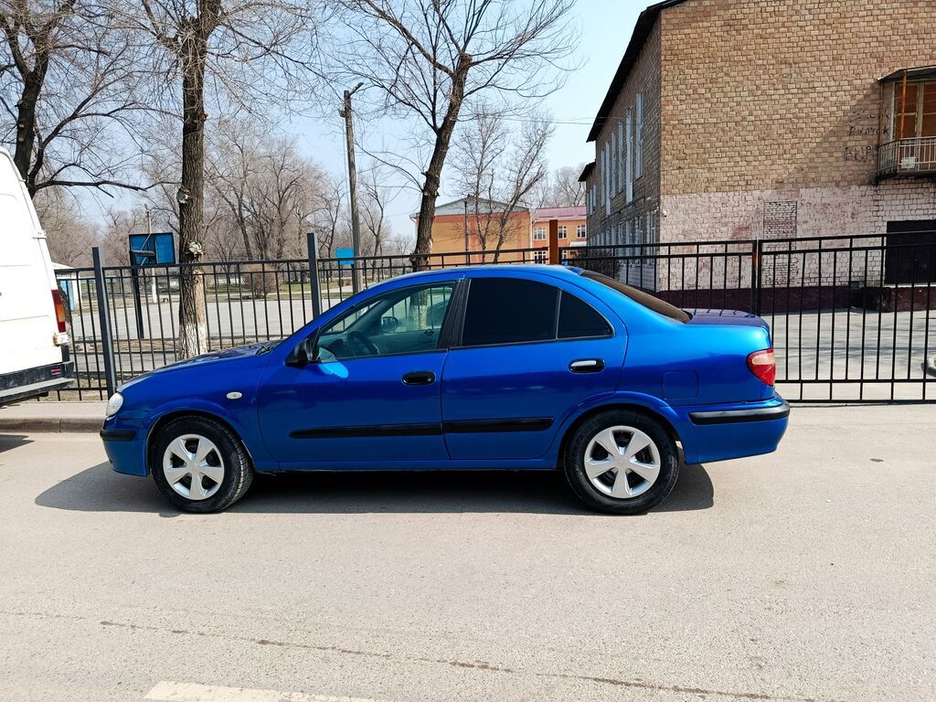 Nissan Almera