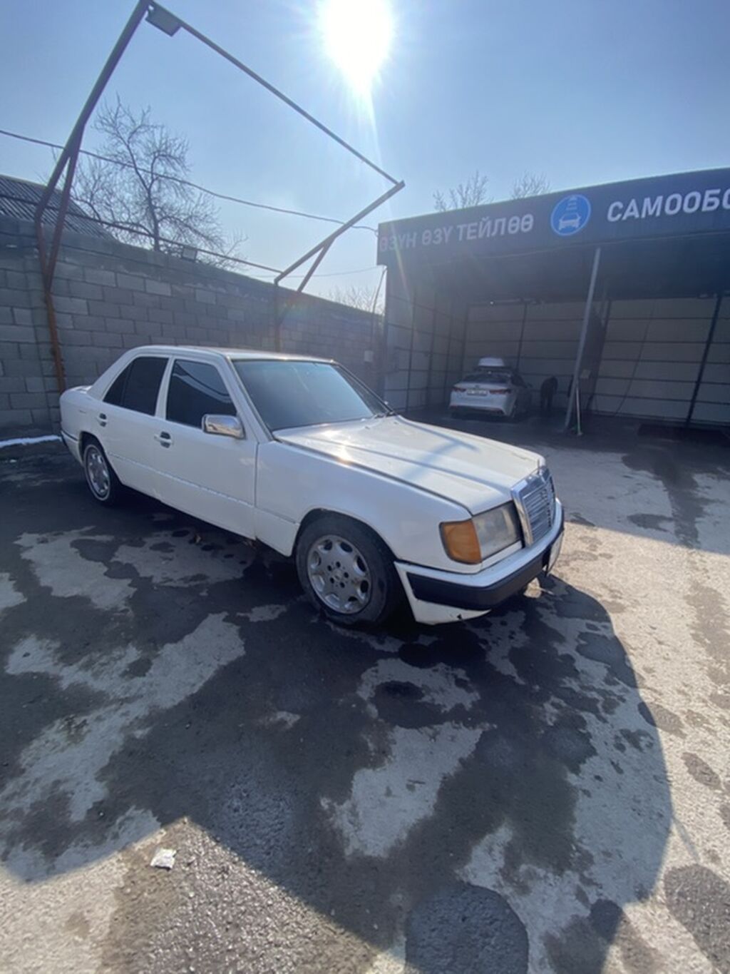 Mercedes-Benz W124