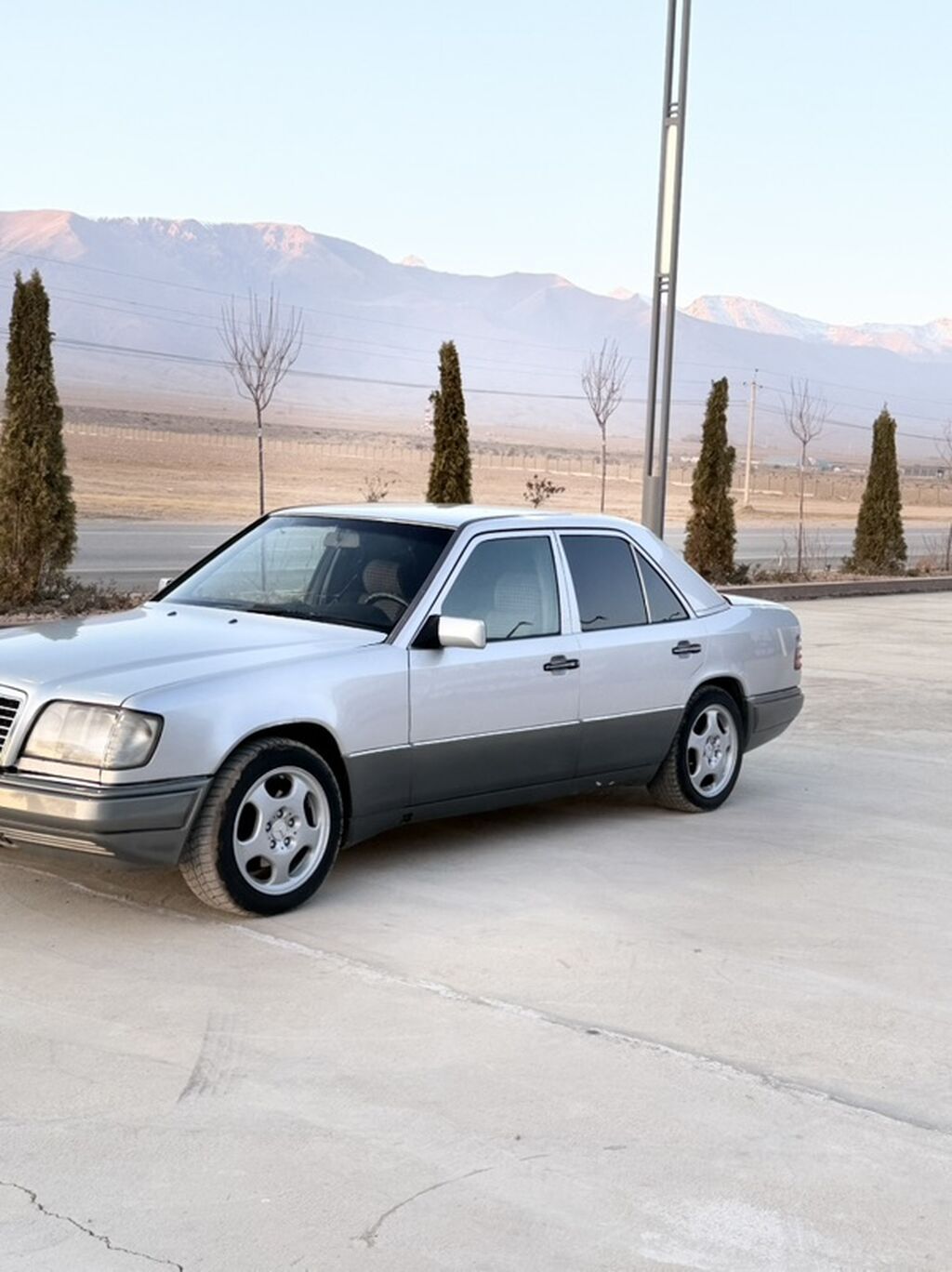 Mercedes-Benz W124