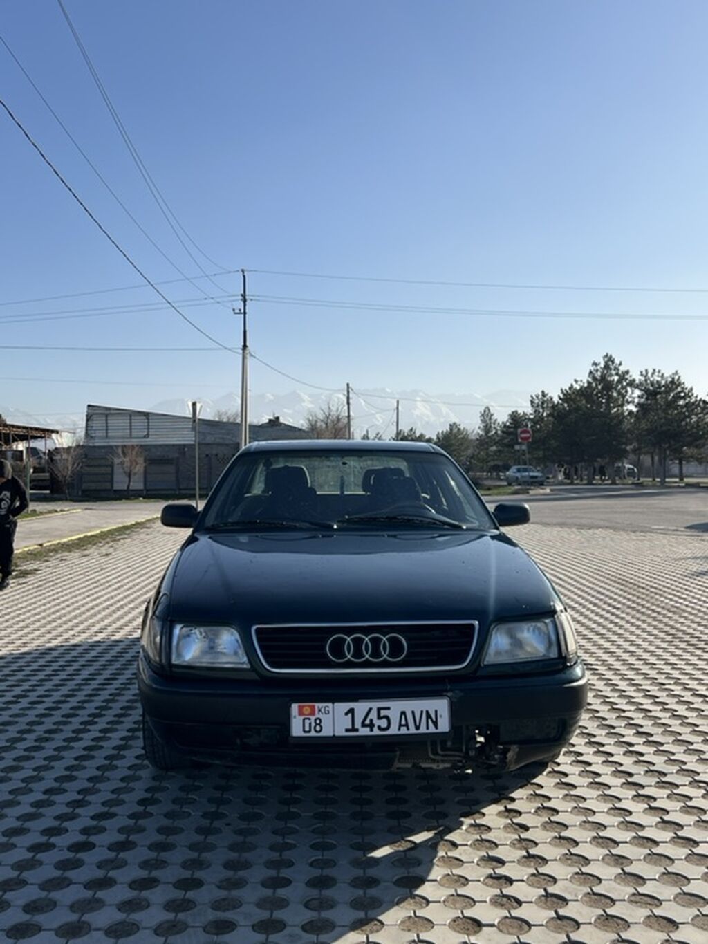Audi 100