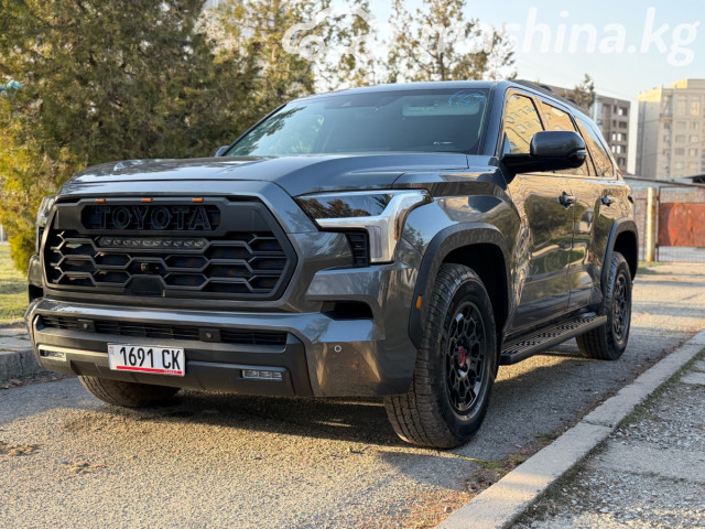 Toyota Sequoia