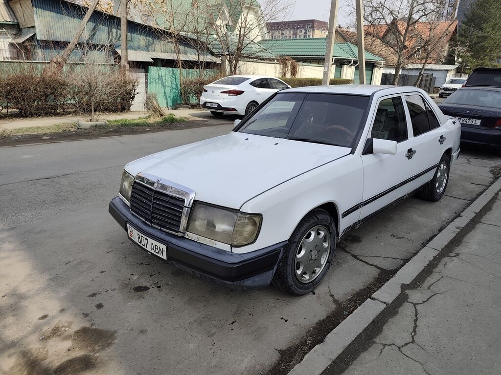 Mercedes-Benz W124