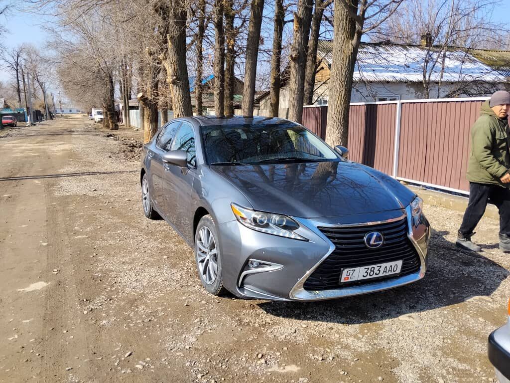 Lexus ES