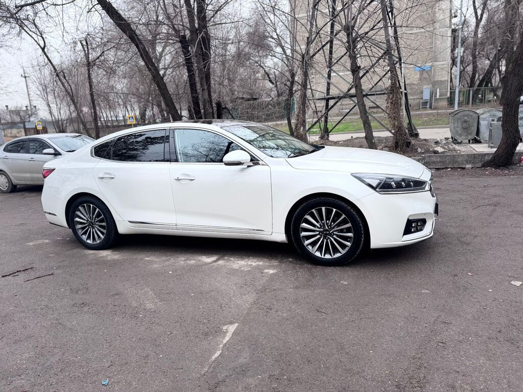 Kia Cadenza