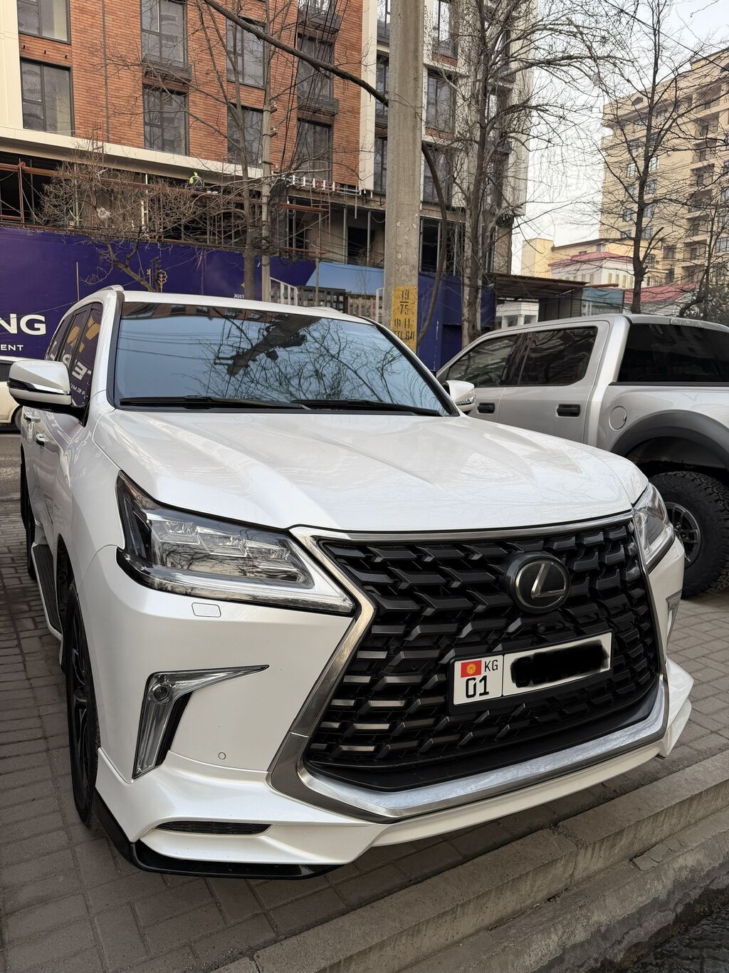 Lexus LX