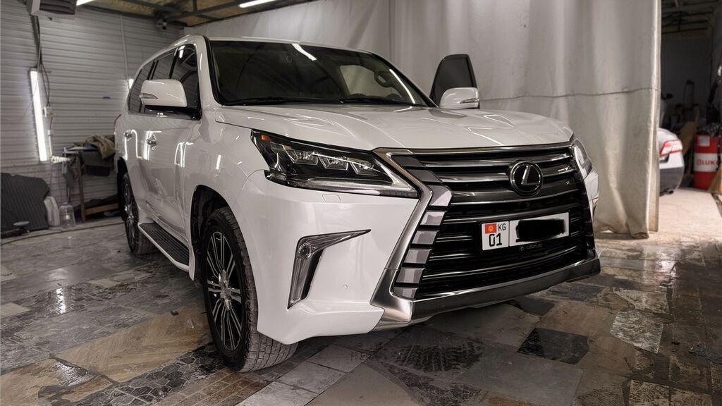 Lexus LX