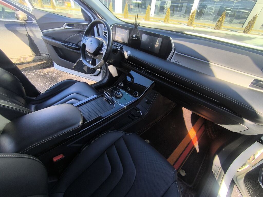 NETA U — это полностью электрический компактный кроссовер-SUV