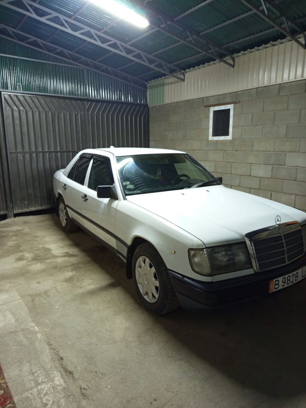 Mercedes-Benz W124