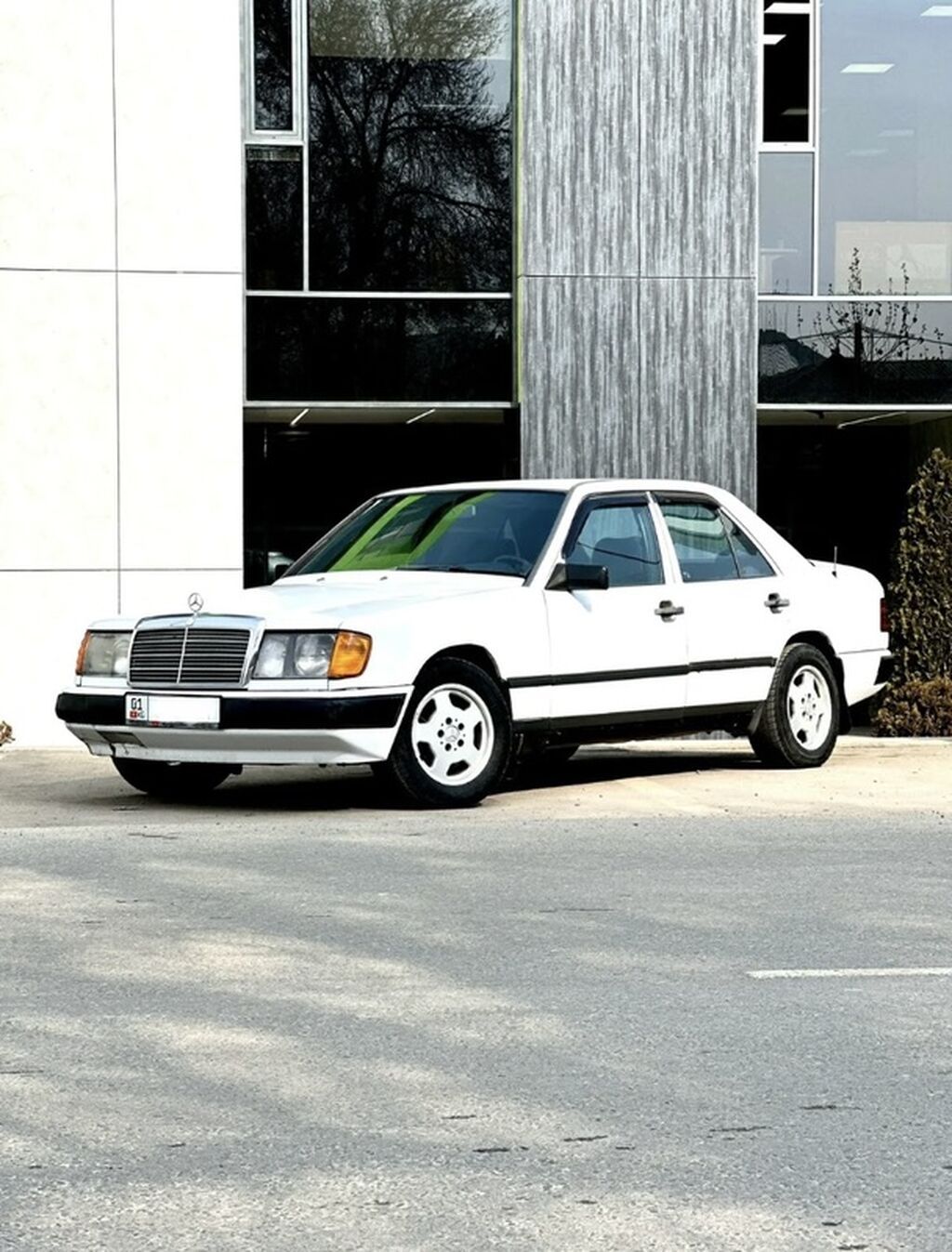 Mercedes-Benz W124