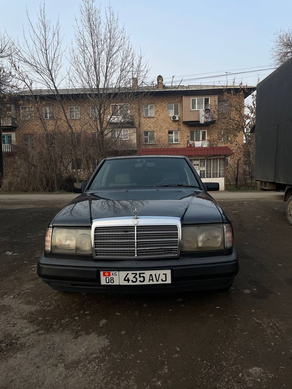 Mercedes-Benz W124