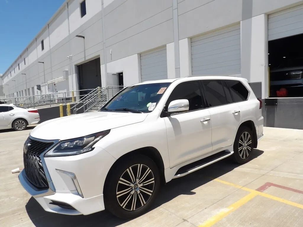 Lexus LX
