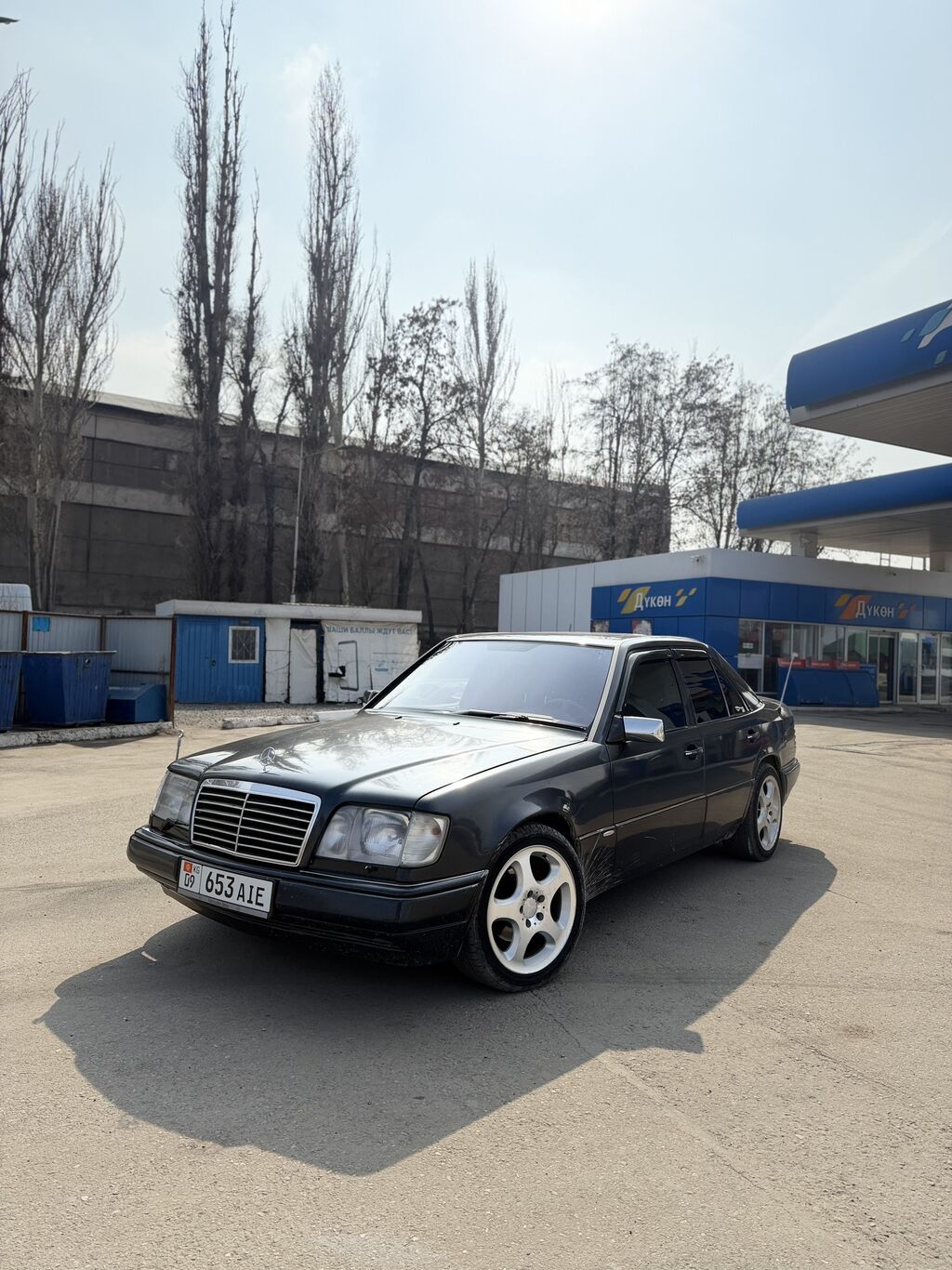 Mercedes-Benz W124