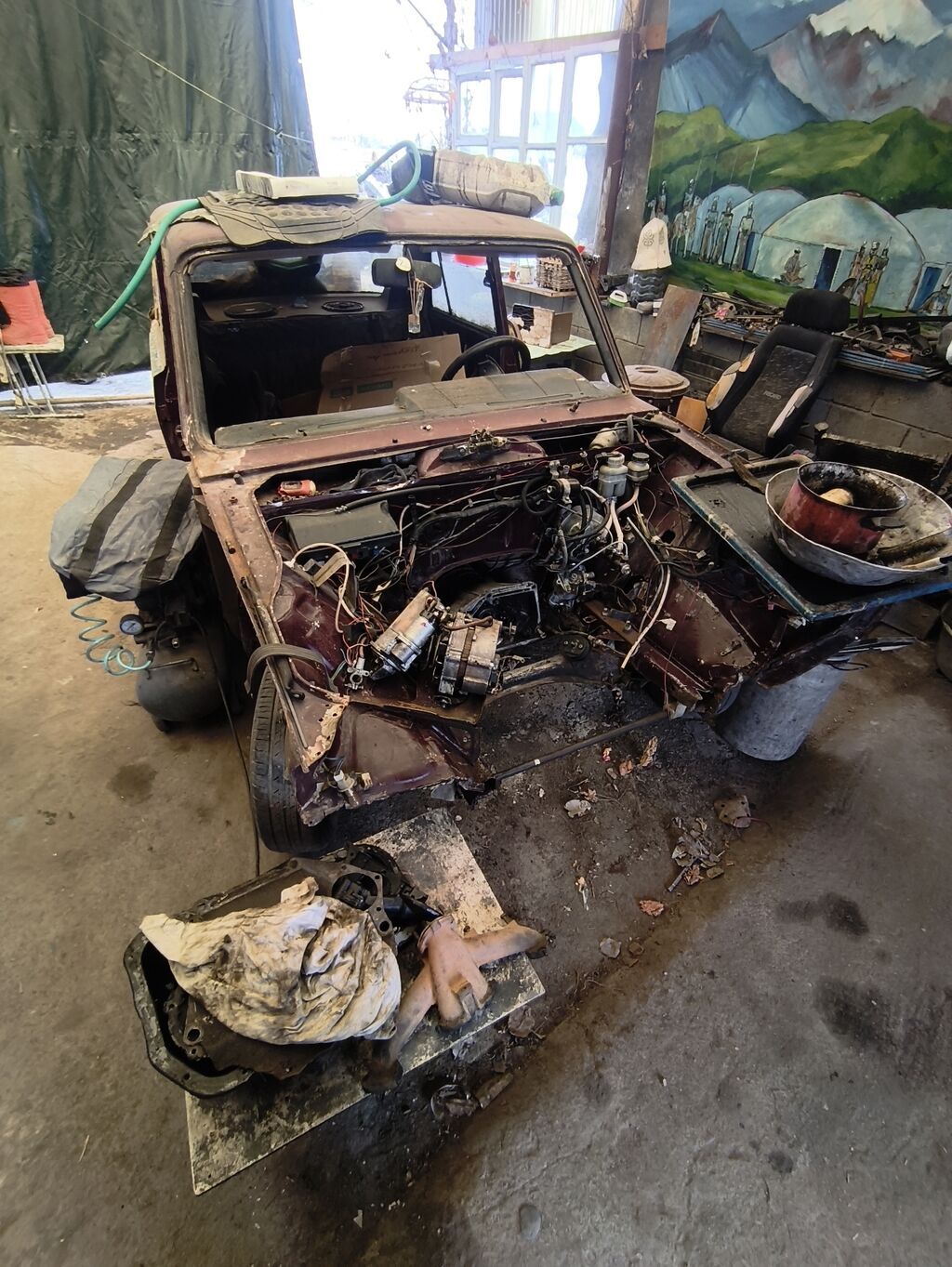 Продаётся кузов легкового автомобиля классического типа (седан, задний