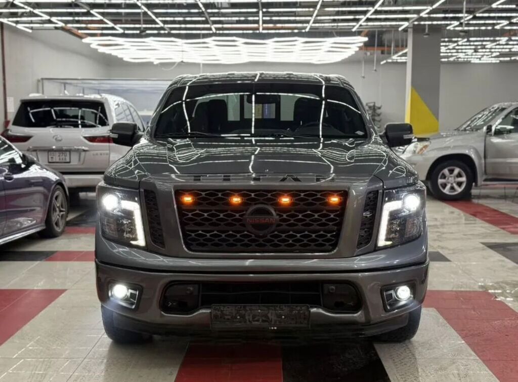 Nissan Titan