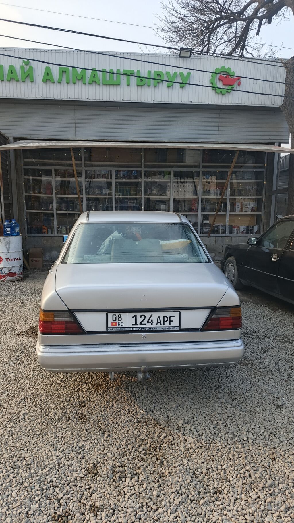 Mercedes-Benz W124