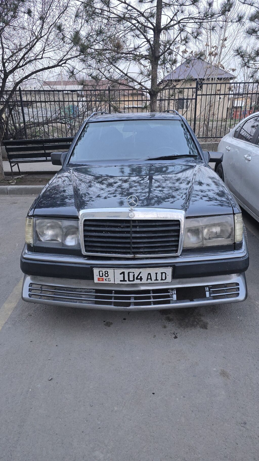 Mercedes-Benz W124