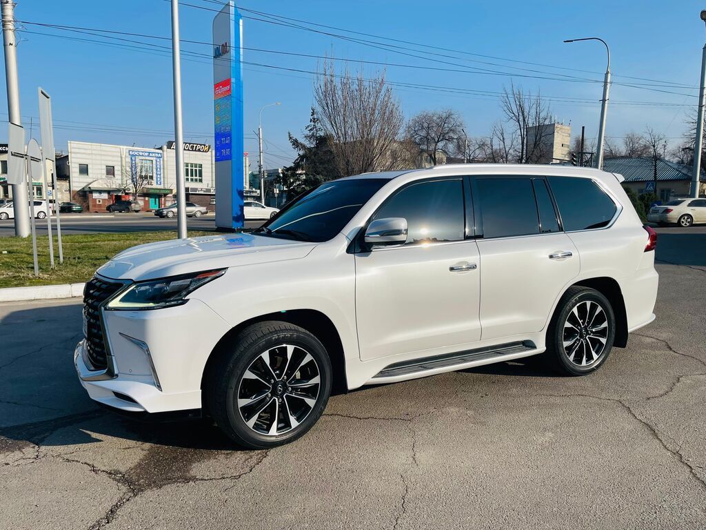 Lexus LX