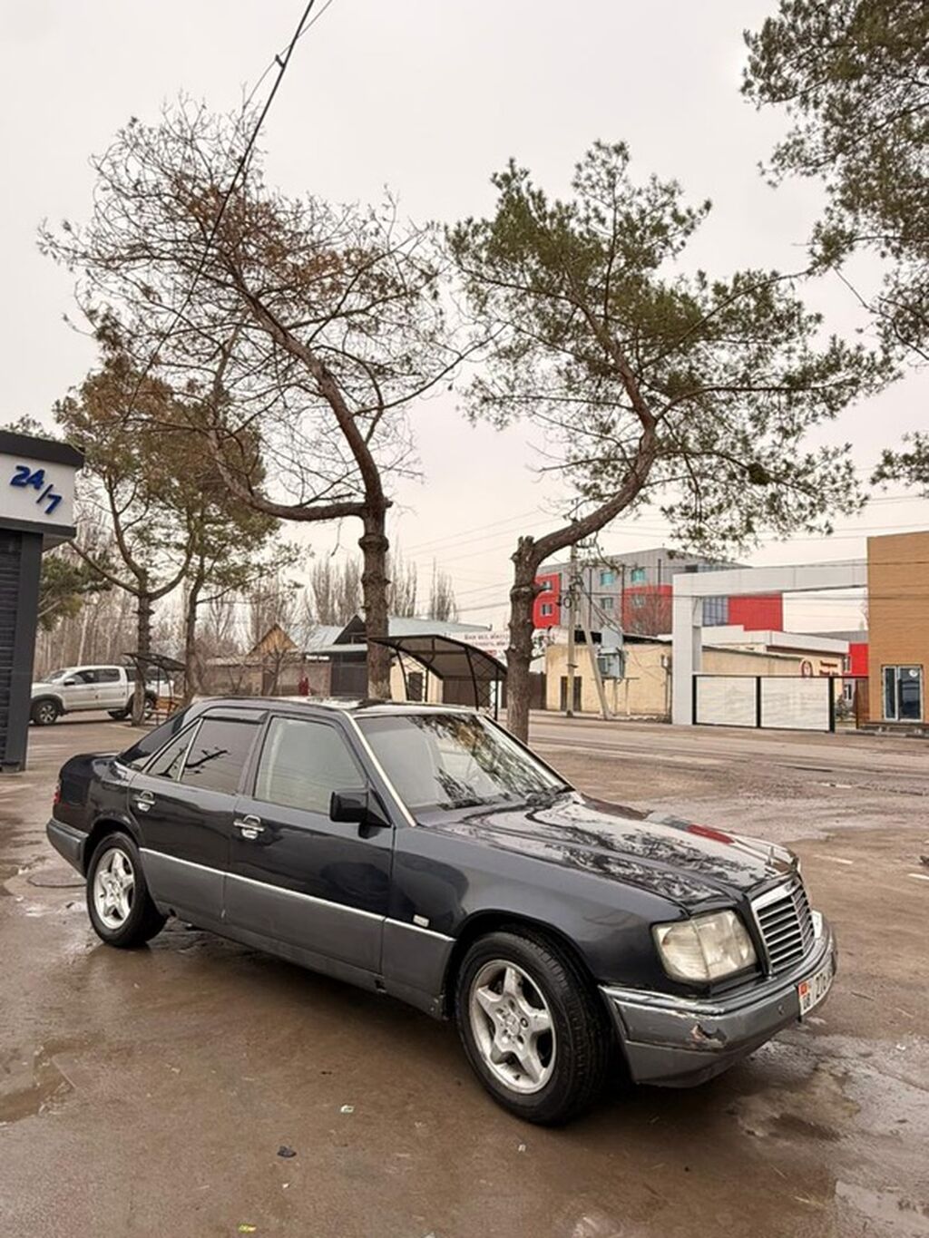 Mercedes-Benz W124