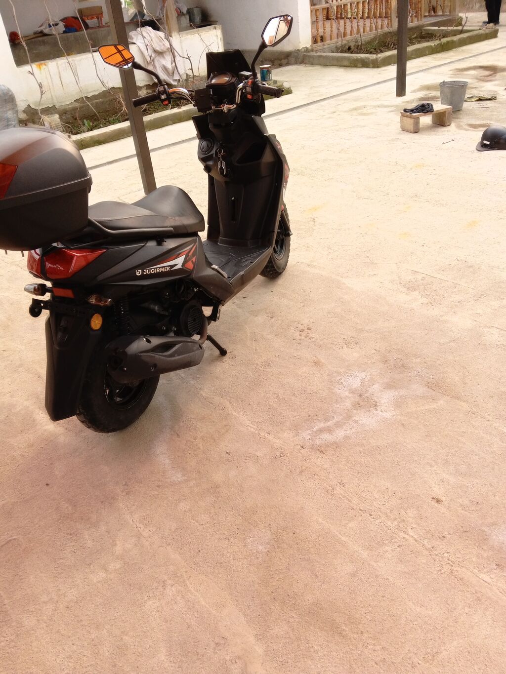 60 000 сом Мото в идеальном состоянии передний крыло нужно будет