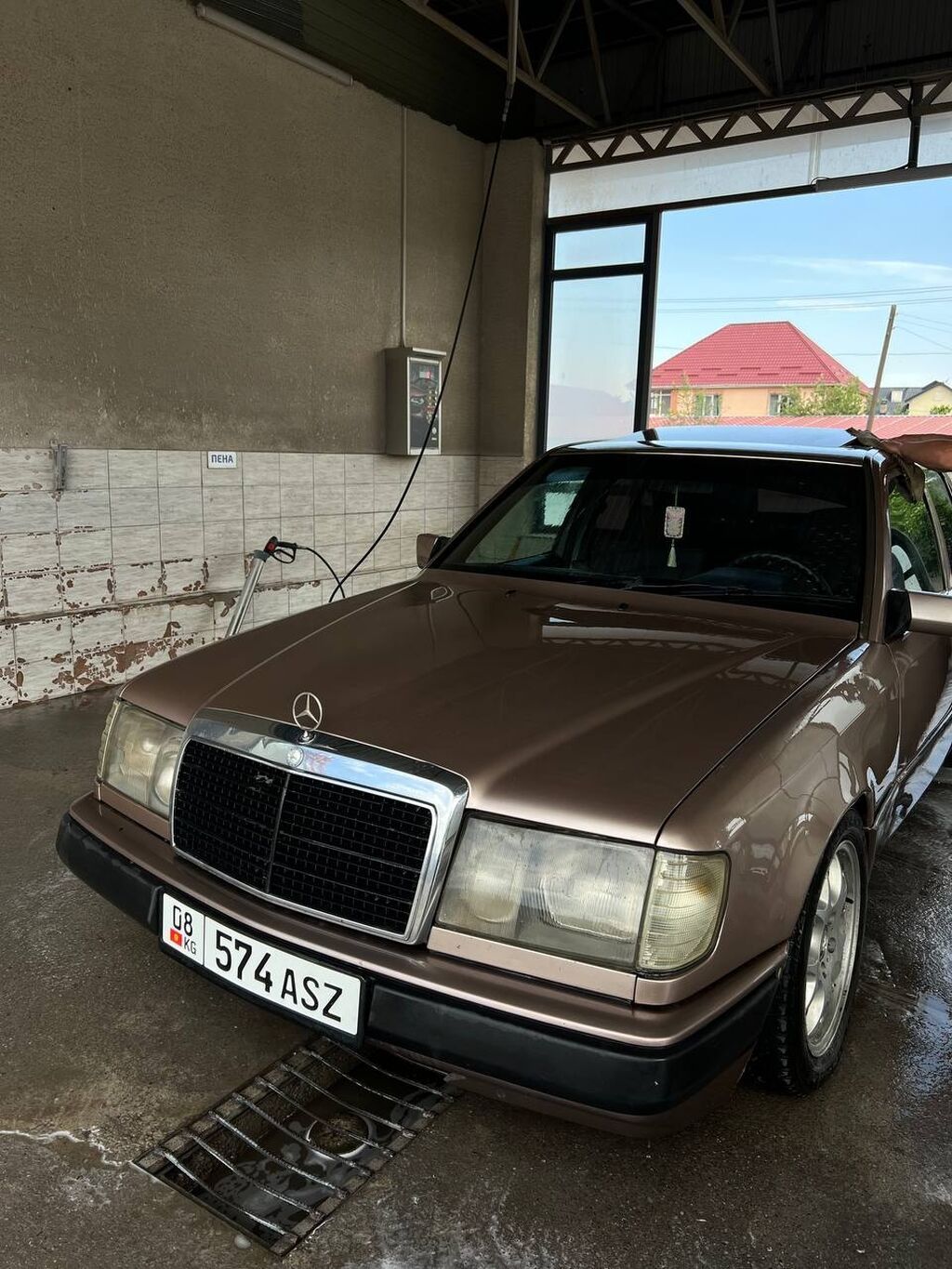 Mercedes-Benz W124