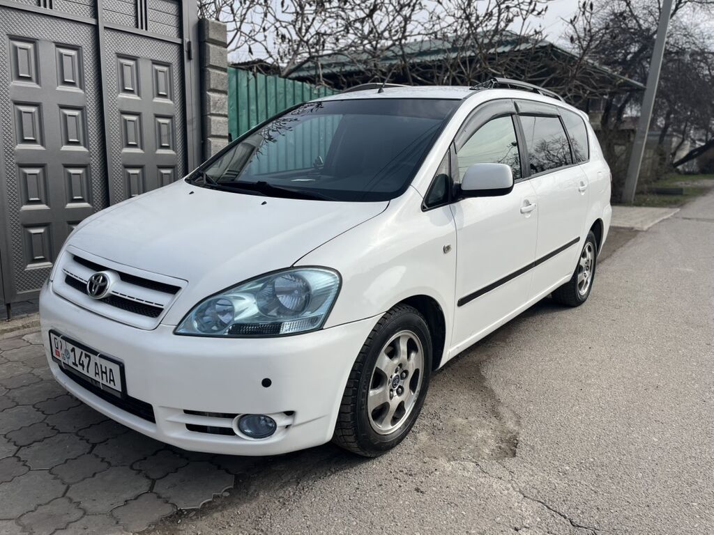 Toyota Avensis Verso