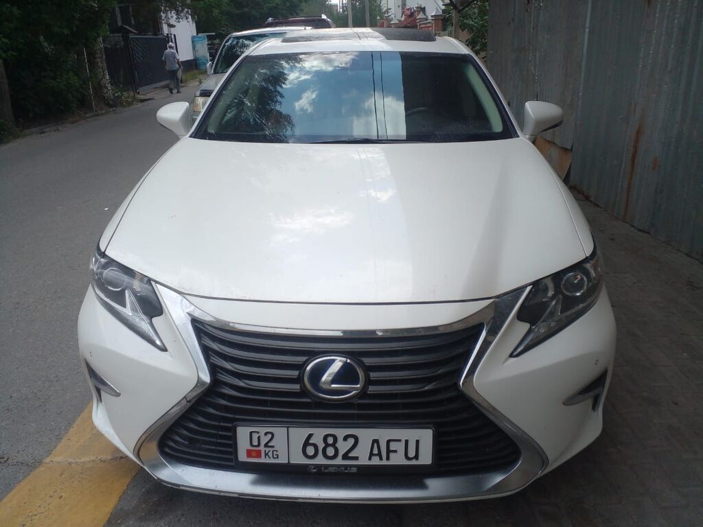 Lexus ES