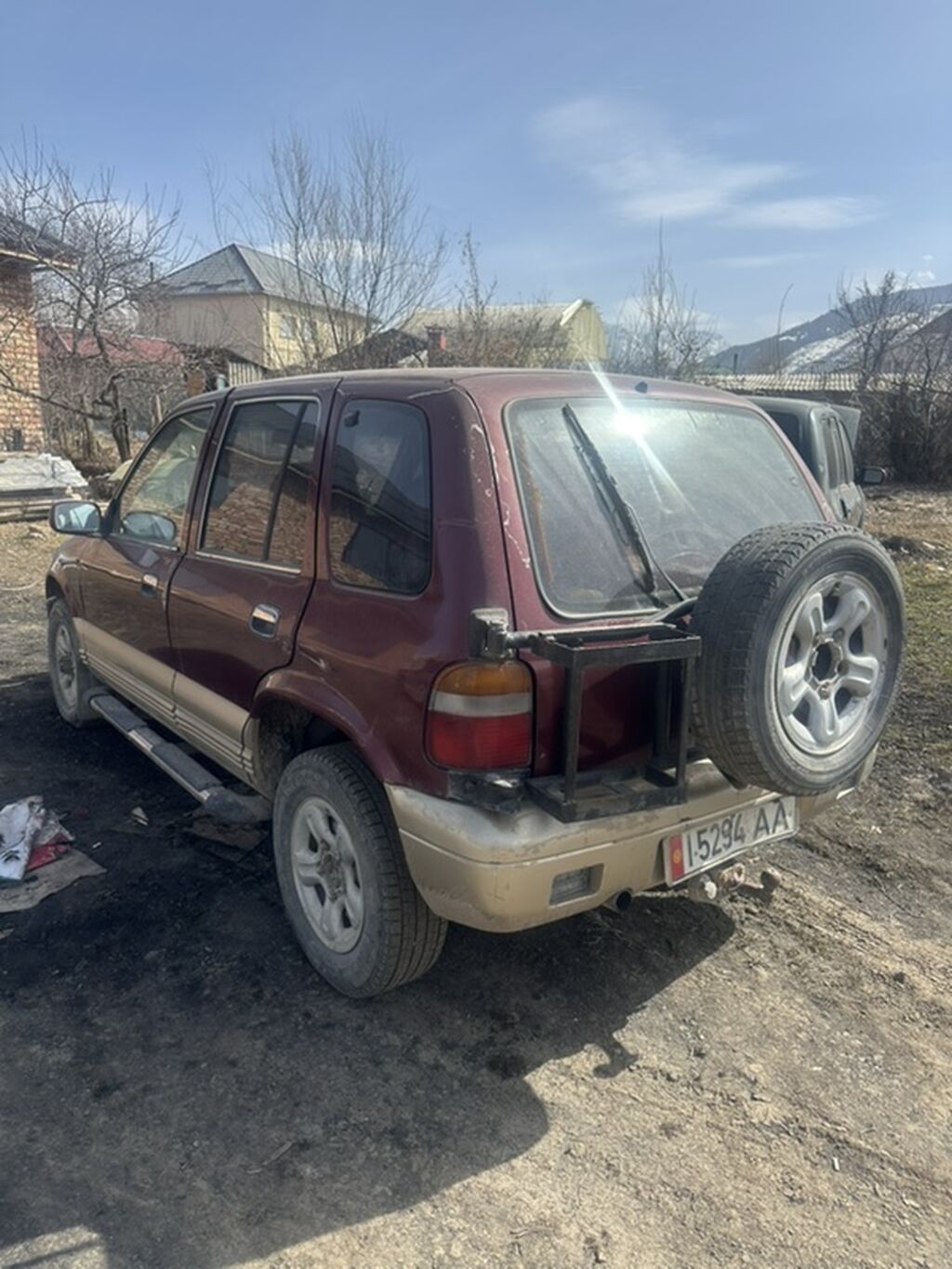 Цена за два автомобиля красный 2куб бензин Мазда мотор второй дизель