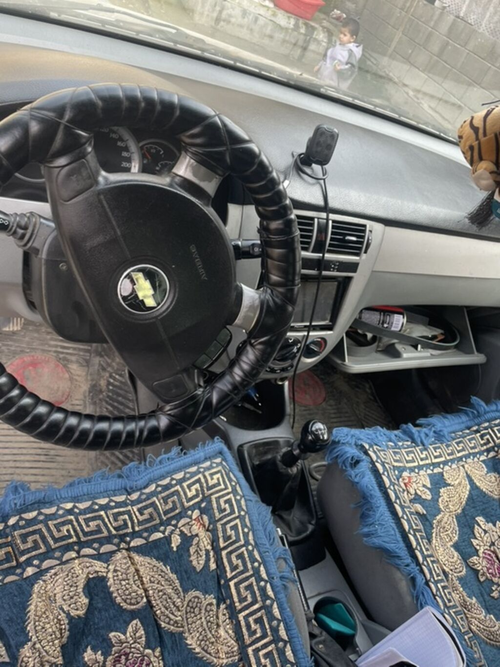 Автомобиль – седан с механической коробкой передач. Основные