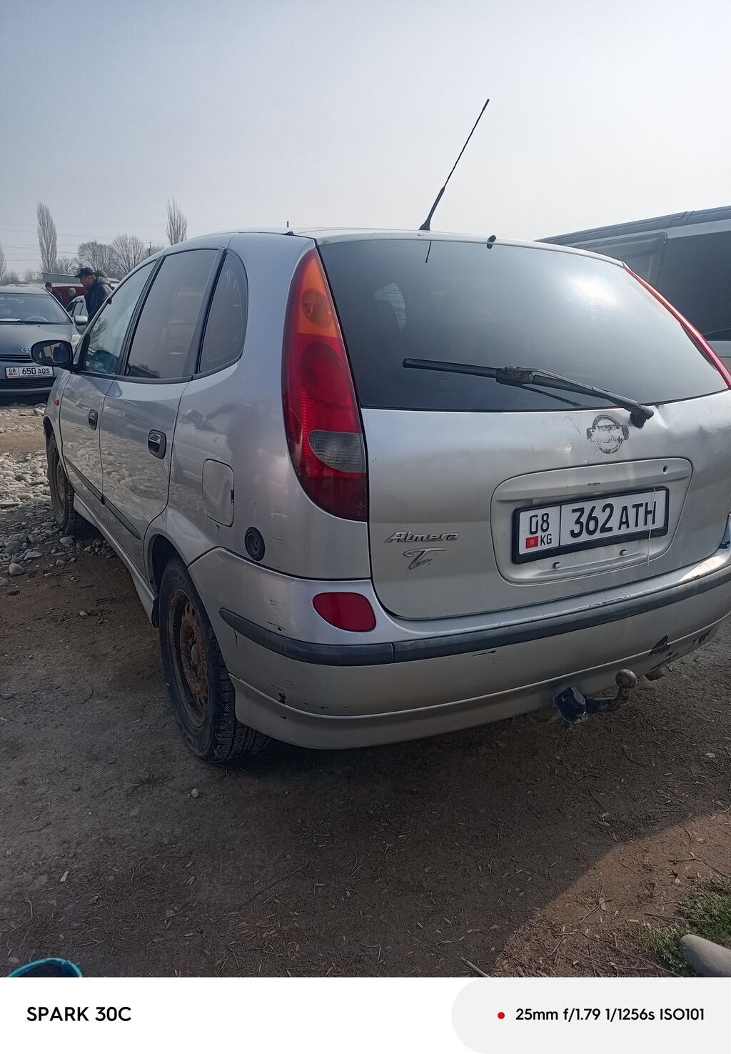 Nissan Almera Tino