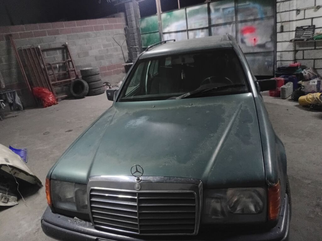 Mercedes-Benz W124