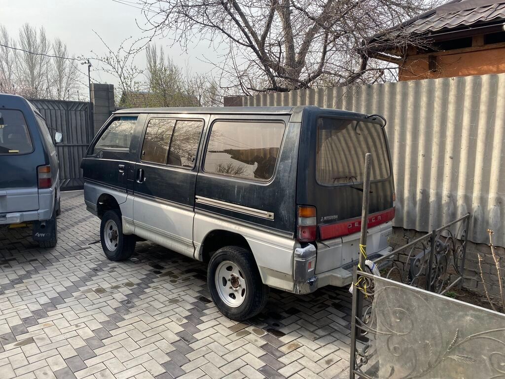 Mitsubishi Delica