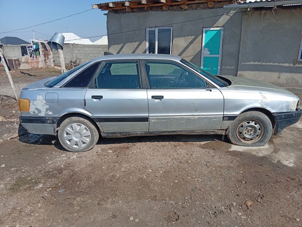 Audi 80