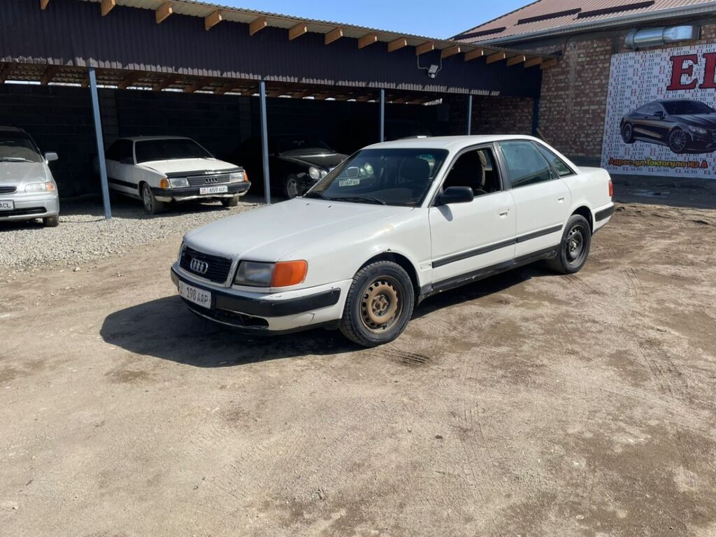 Audi 100