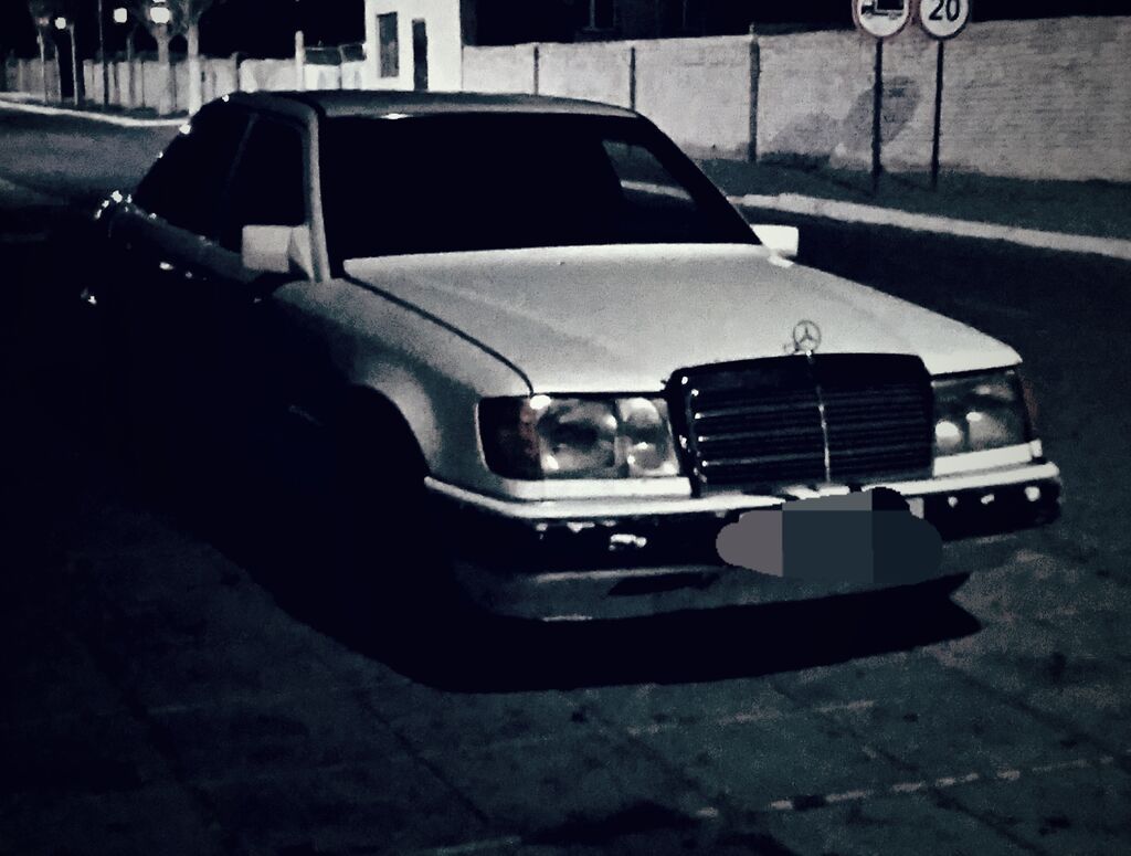 Mercedes-Benz W124